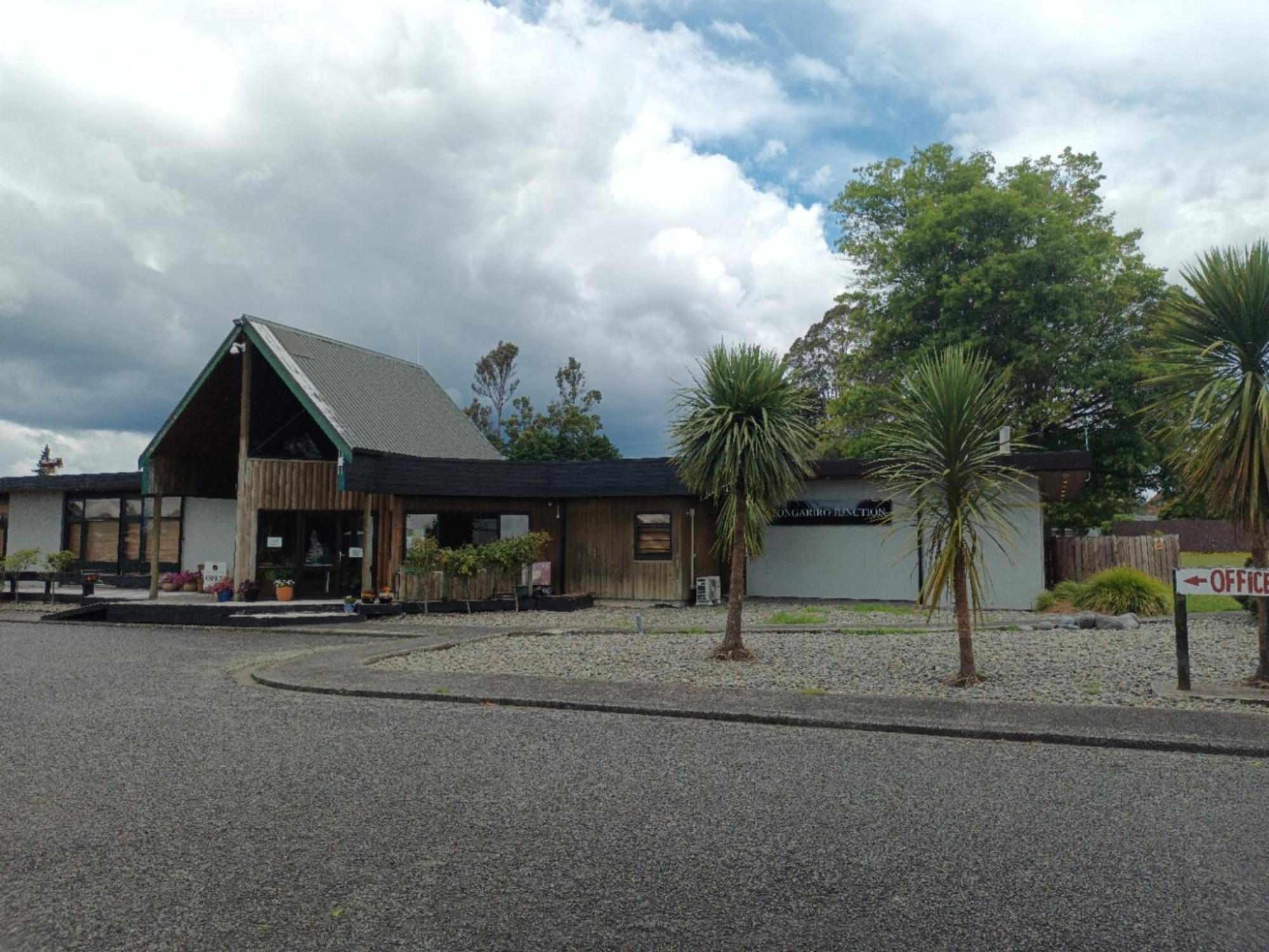 Tongariro Junction Accommodation Turangi Exterior photo