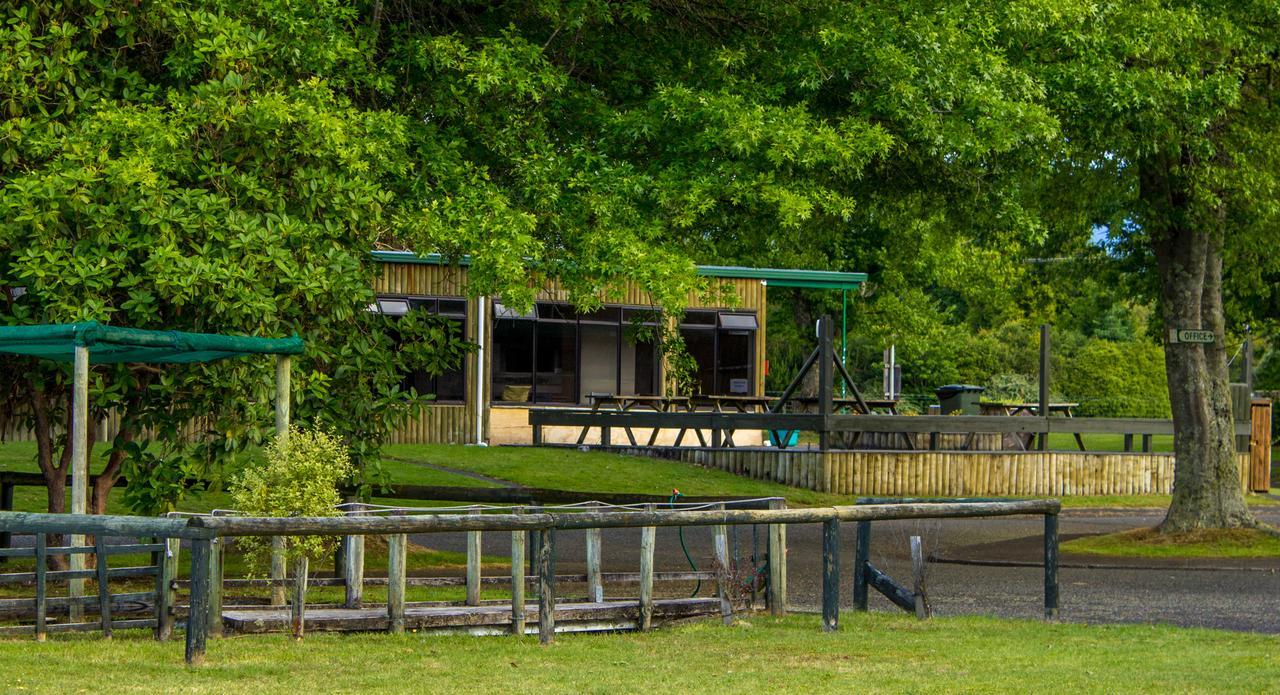 Tongariro Junction Accommodation Turangi Exterior photo